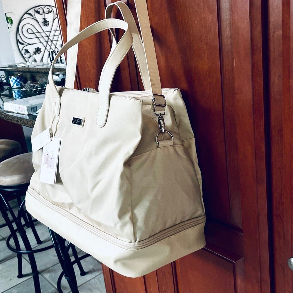 NWT Jessica Simpson cream Nylon Pu Leather Multi Pockets Weekender Duffle Bag - Picture 5 of 16